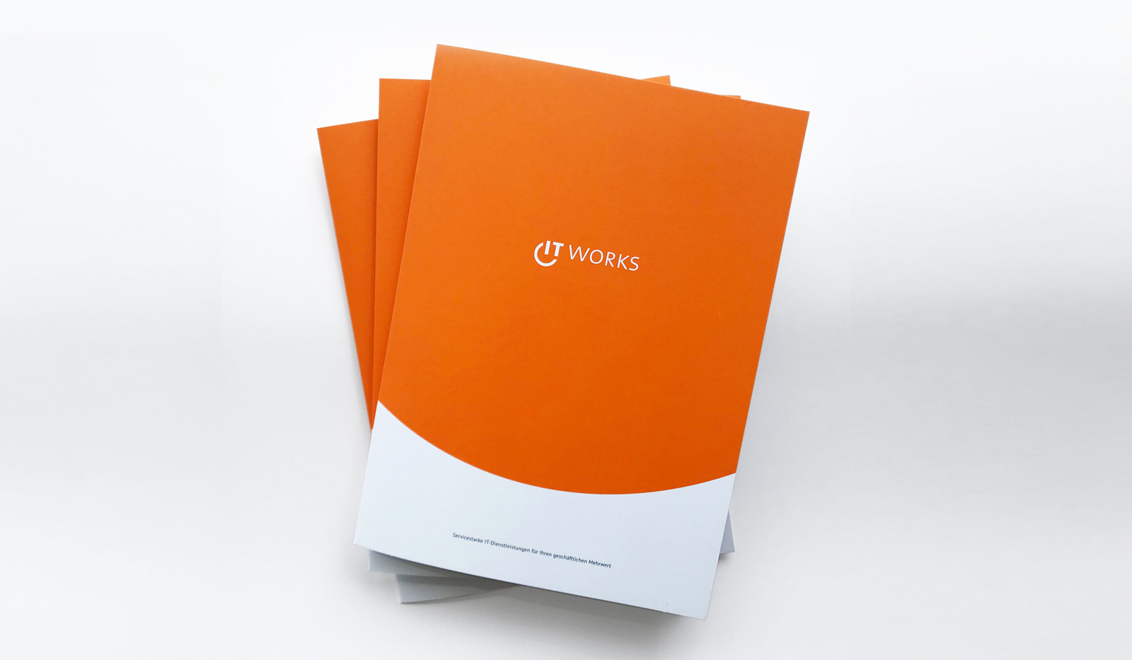 ITworks - Mappen in weiß oder knallorange