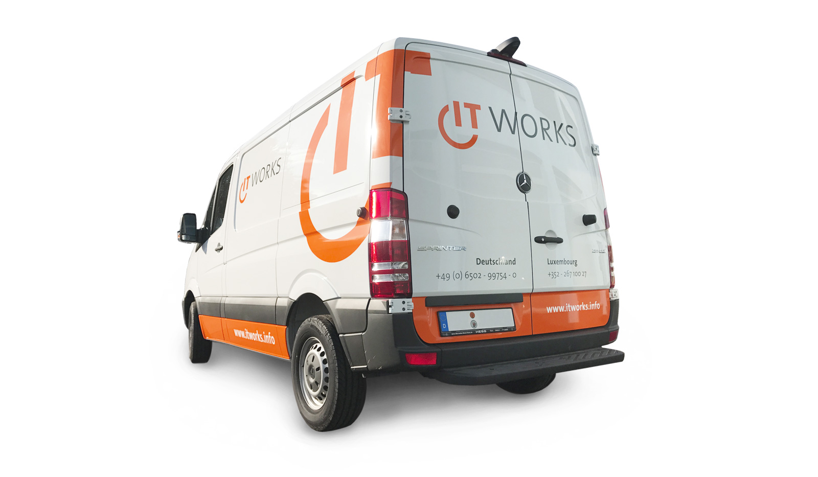 ITworks - Ein folierter Transporter des Unternehmens