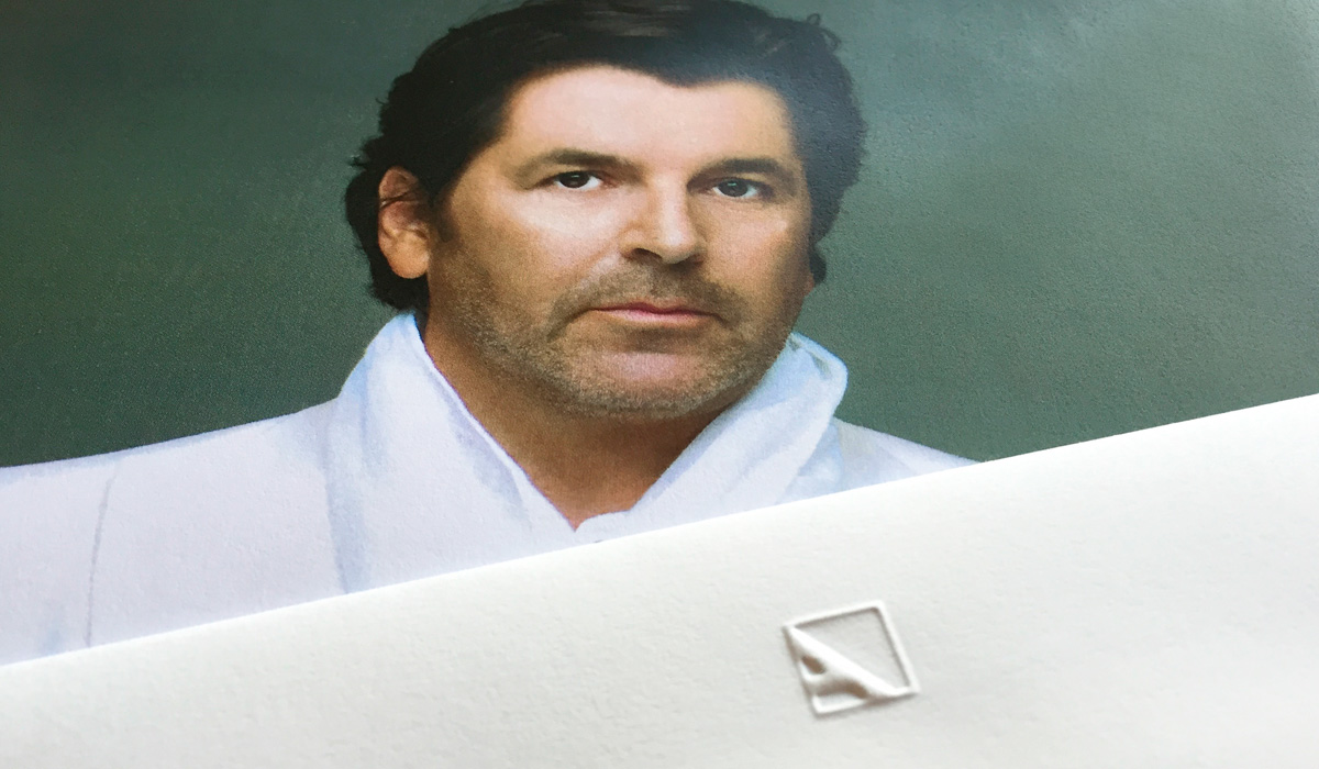 Thomas Anders - Ein Bild von Thomas Anders und ein blindgeprägter Umschlag